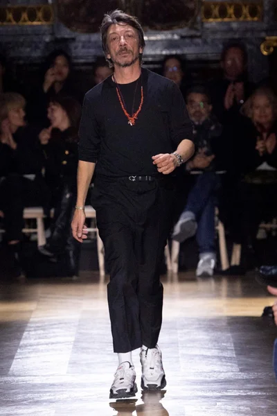 Look 75